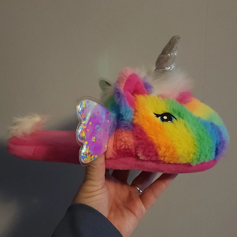 Wonder Nation unicorn slippers 4-5